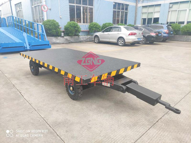2吨移动牵引乐竞在线注册（中国）有限公司 无动力叉车牵引全挂