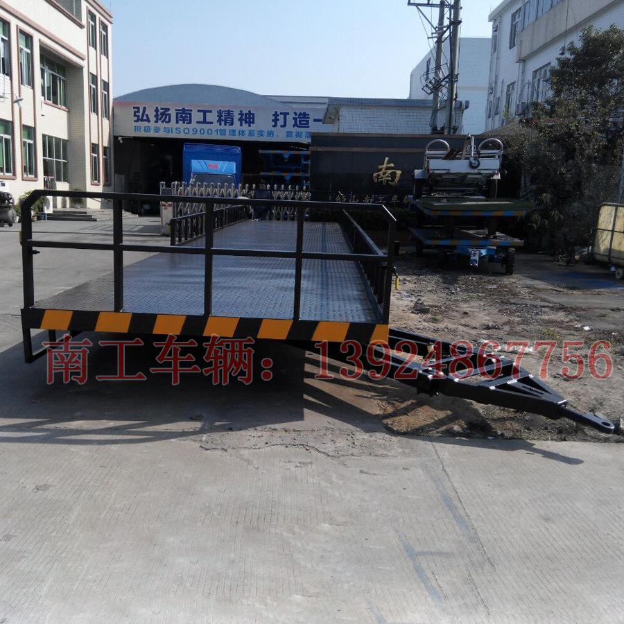 13米乐竞在线注册（中国）有限公司 液压刹车护栏乐竞在线注册（中国）有限公司