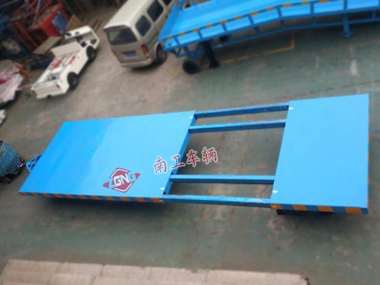 平板车 15吨伸缩型乐竞在线注册（中国）有限公司