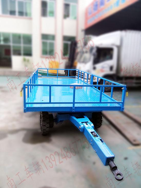 6吨乐竞在线注册（中国）有限公司护栏型牵引拖车