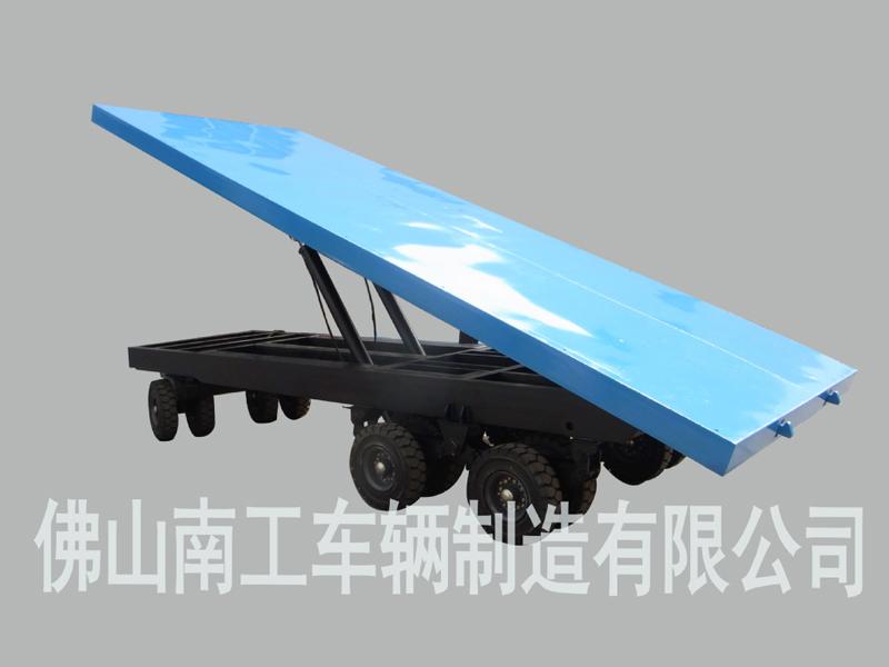 25吨重型自卸乐竞在线注册（中国）有限公司 自卸工具拖车