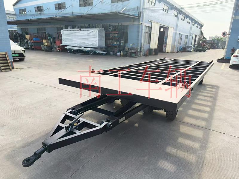 12吨骨架式乐竞在线注册（中国）有限公司 带角锁刹车全挂车