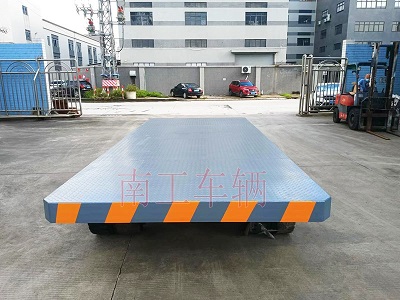 25吨重型牵引乐竞在线注册（中国）有限公司3I.jpg