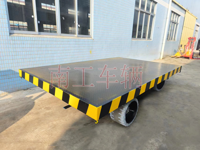 30吨重型乐竞在线注册（中国）有限公司 环保实心轮胎2I.jpg