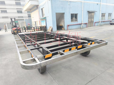 5.5吨牵引乐竞在线注册（中国）有限公司带小箱子1I.jpg
