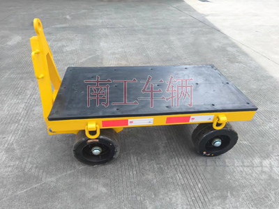 2吨小型乐竞在线注册（中国）有限公司带胶垫3I.jpg