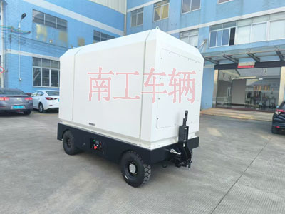 2吨电动乐竞在线注册（中国）有限公司 飞翼箱式工具拖车2I.jpg