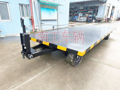 6吨牵引乐竞在线注册（中国）有限公司 工业全挂拖车4I.jpg
