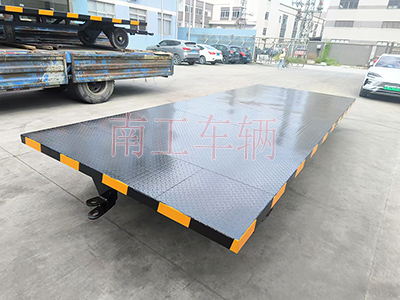 5吨全挂式乐竞在线注册（中国）有限公司 移动拖车底盘3I.jpg